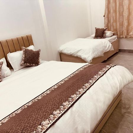 Shri Ram Darbar Hotel Ayodhya Kültér fotó