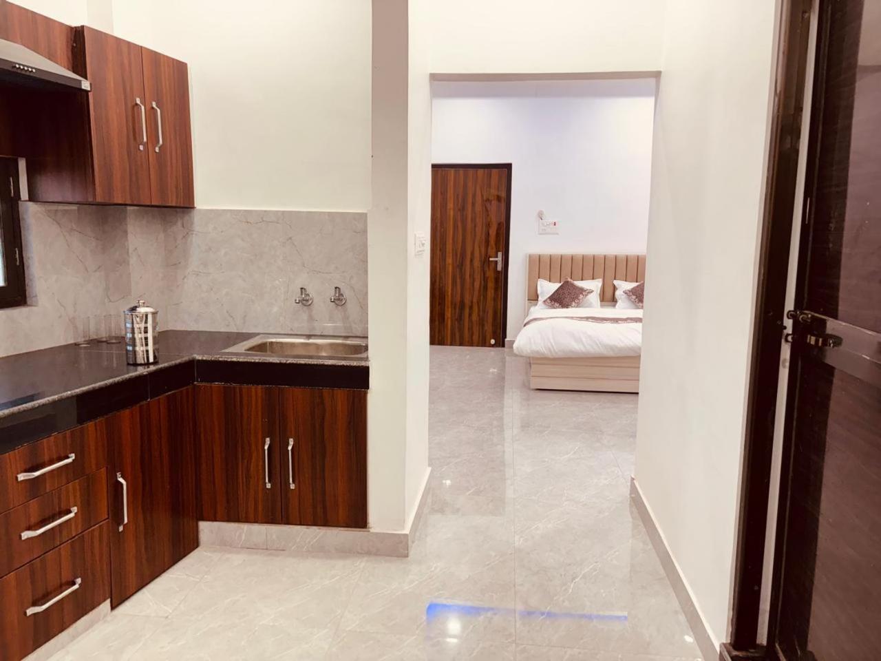 Shri Ram Darbar Hotel Ayodhya Kültér fotó