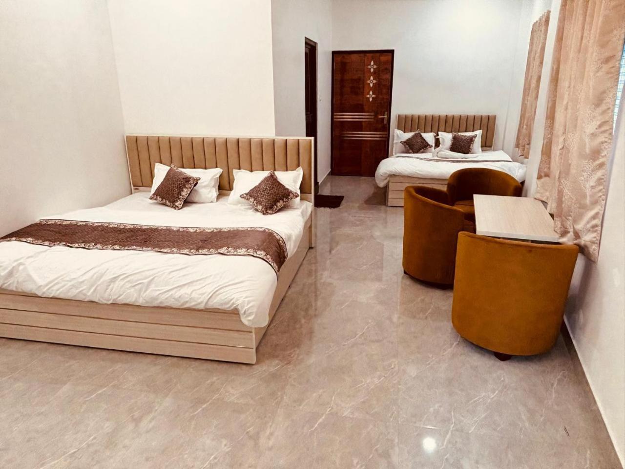 Shri Ram Darbar Hotel Ayodhya Kültér fotó